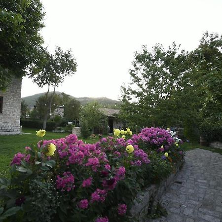 Bujtina Shkodrani Bed and Breakfast Voskopojë Eksteriør billede