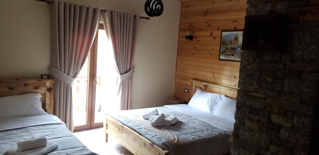 Bujtina Shkodrani Bed and Breakfast Voskopojë Eksteriør billede