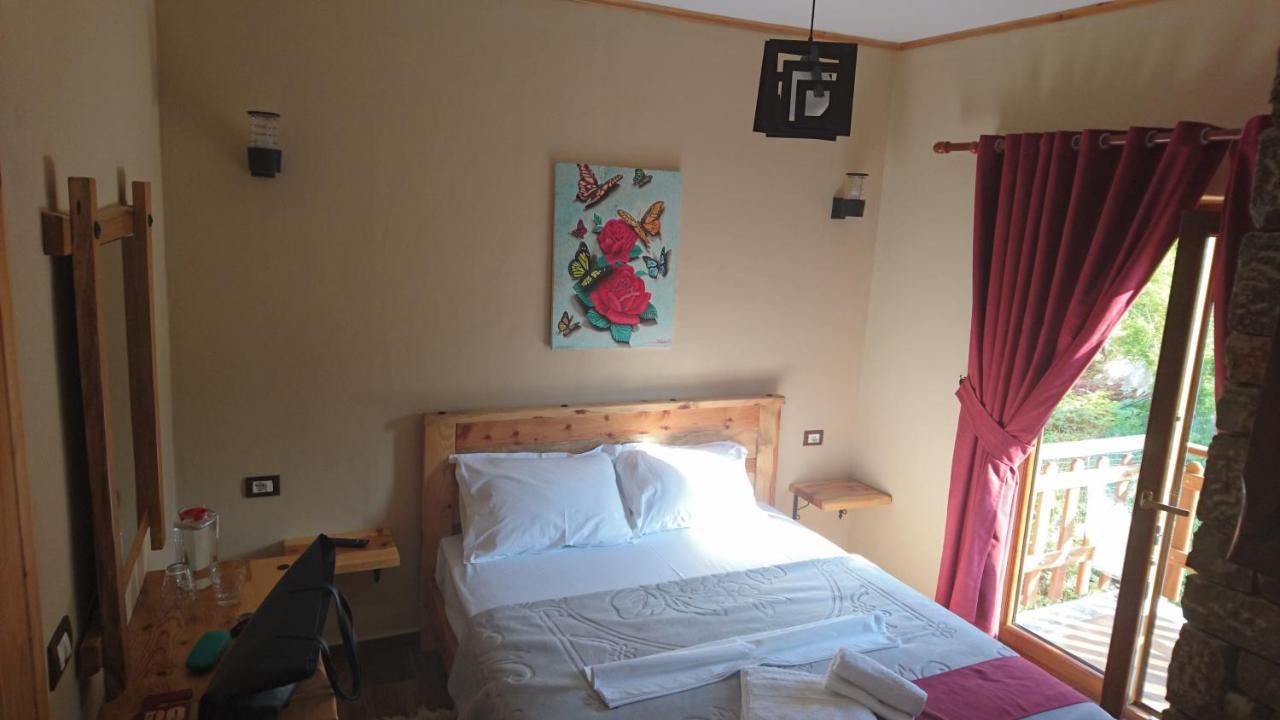 Bujtina Shkodrani Bed and Breakfast Voskopojë Eksteriør billede