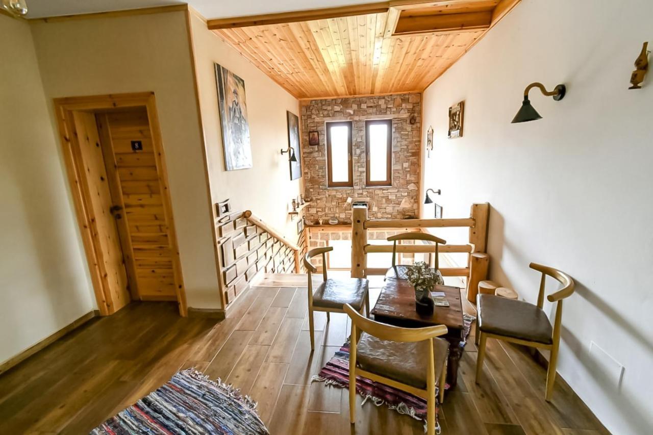 Bujtina Shkodrani Bed and Breakfast Voskopojë Eksteriør billede